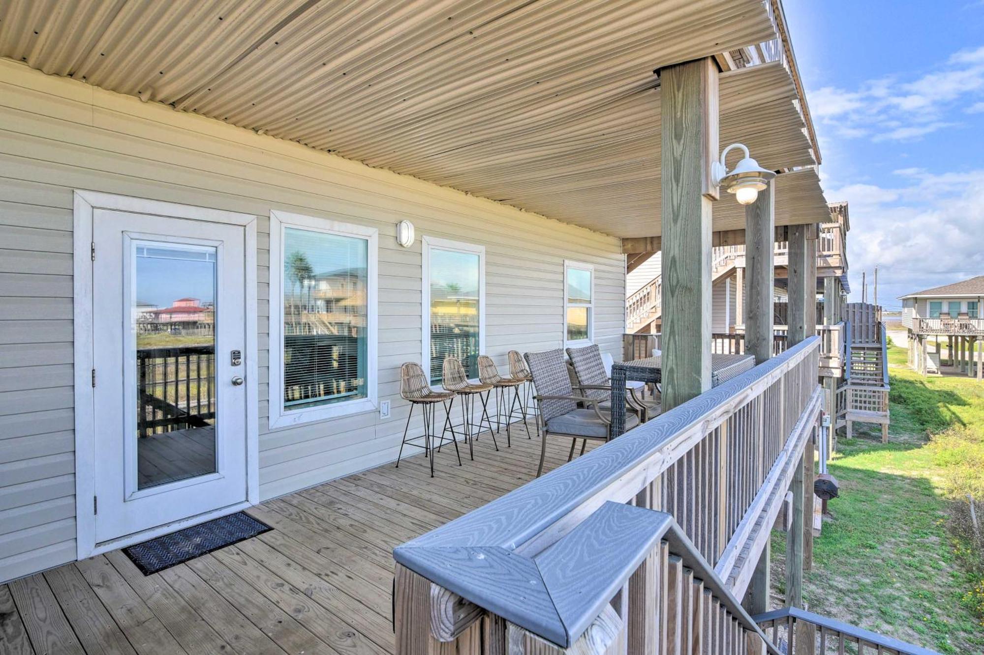Surfside Beach Retreat With Deck And Ocean Views Buitenkant foto